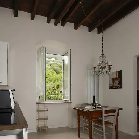 Chez Amelie Apartment